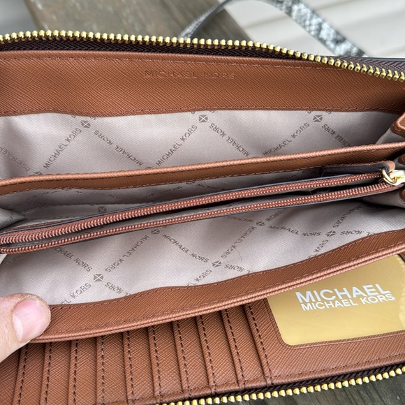 Michael Kors Emilia satchel and Wallet Set-nwt - Picture 17 of 17